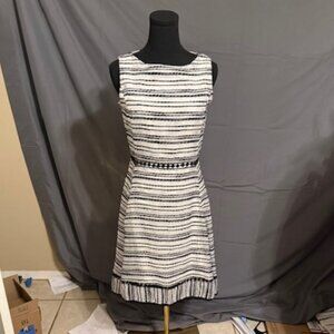 TAYLOR Dress Size S